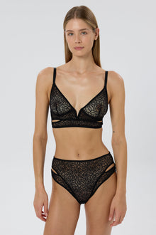 Zoe Soft Cut Out V Bra | Black