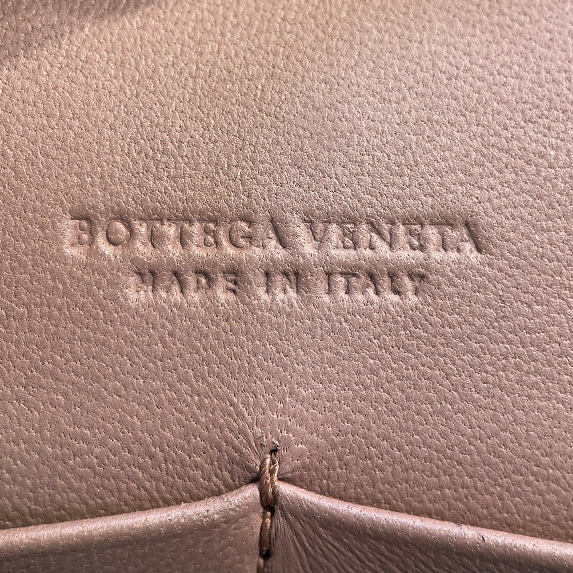 Bottega Veneta | Pre-Owned Nappa Intrecciato Chain Wallet | Pink