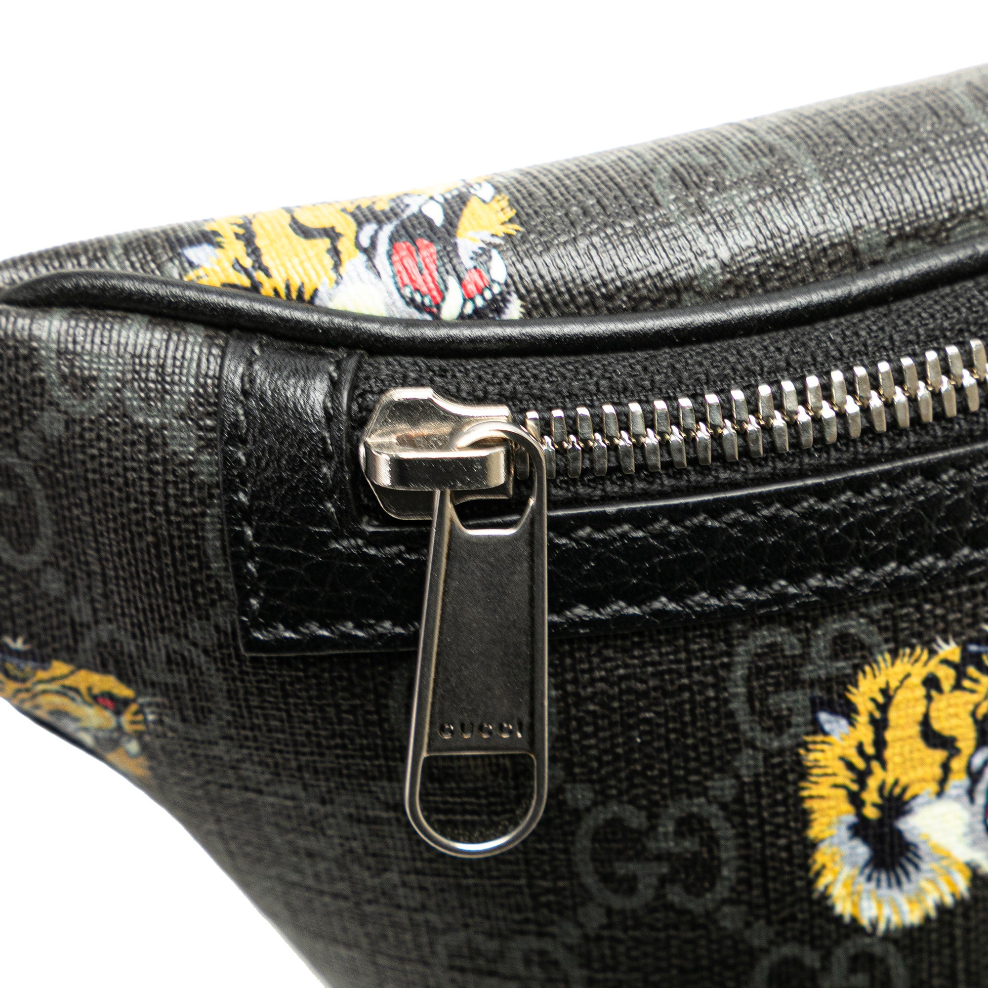 Gucci | Pre-Owned GG Supreme Tiger Belt Bag | Black