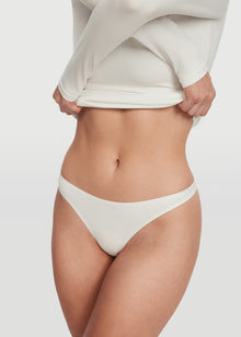 Seamless Cheeky Panty | White