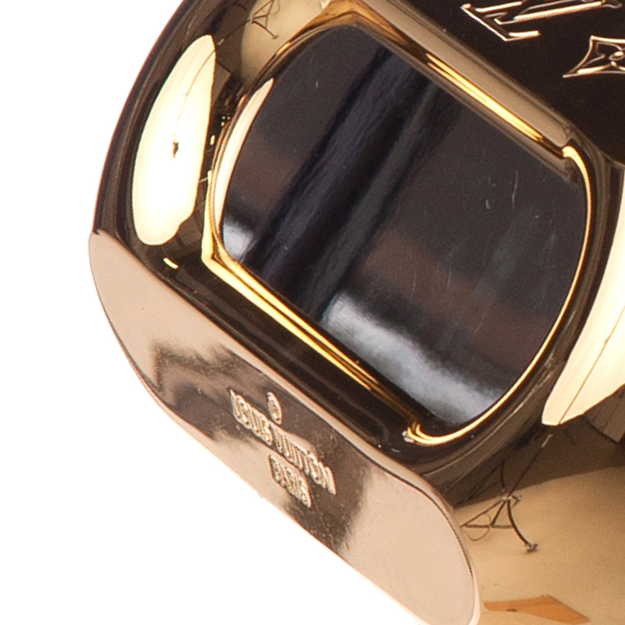 Louis Vuitton | Pre-Owned Minaudiere Shell Clutch | Gold