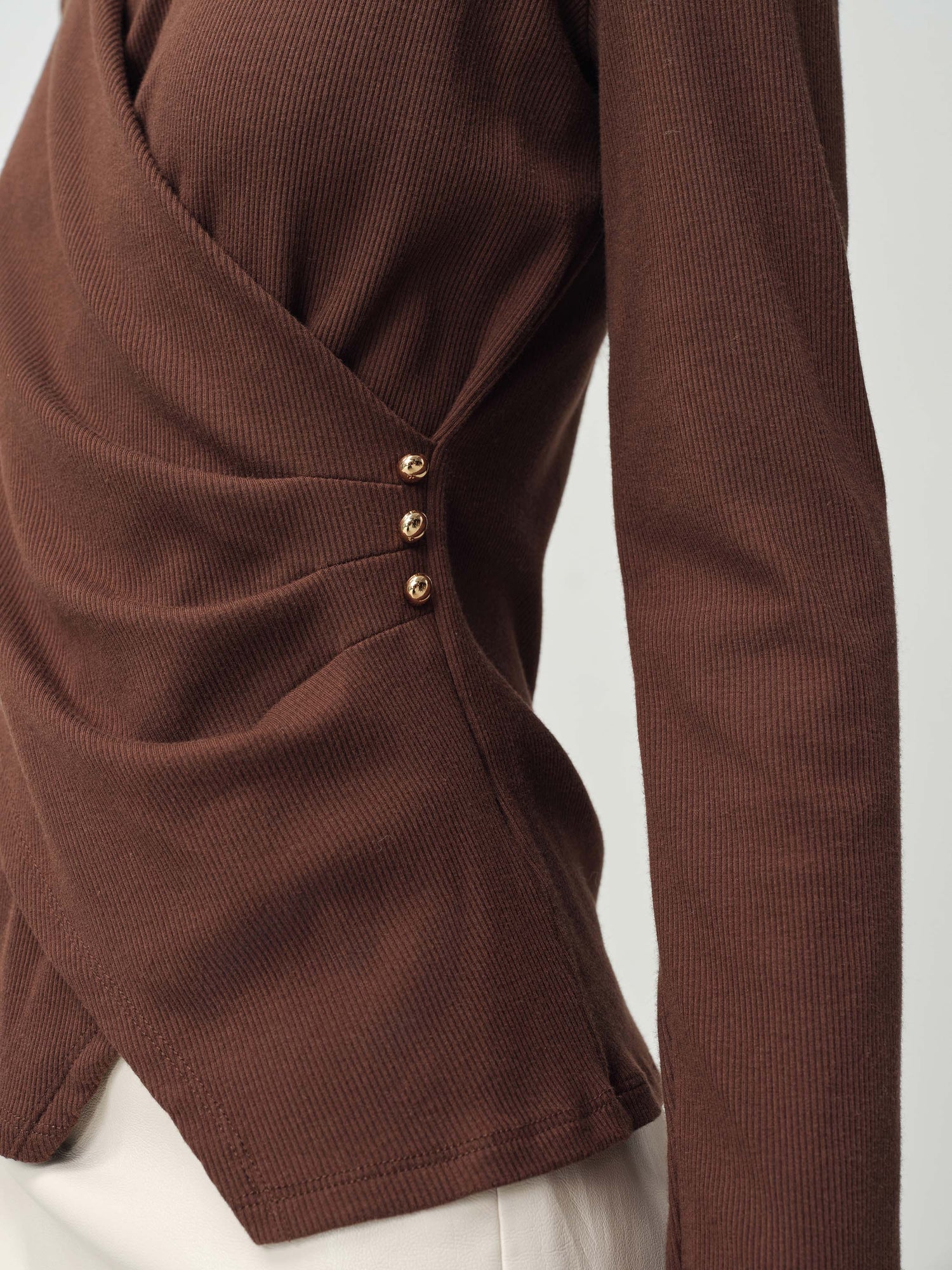 V-Neck Slim-Fit Slimming Top | Brown