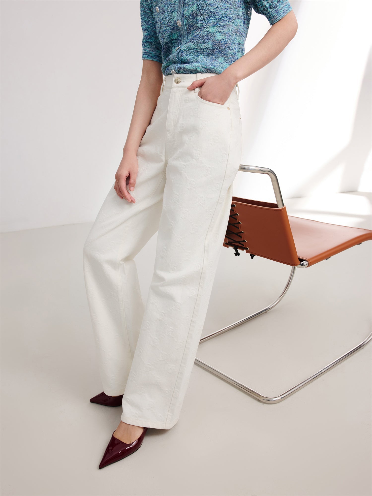 Straight-Leg Slim Jeans | White