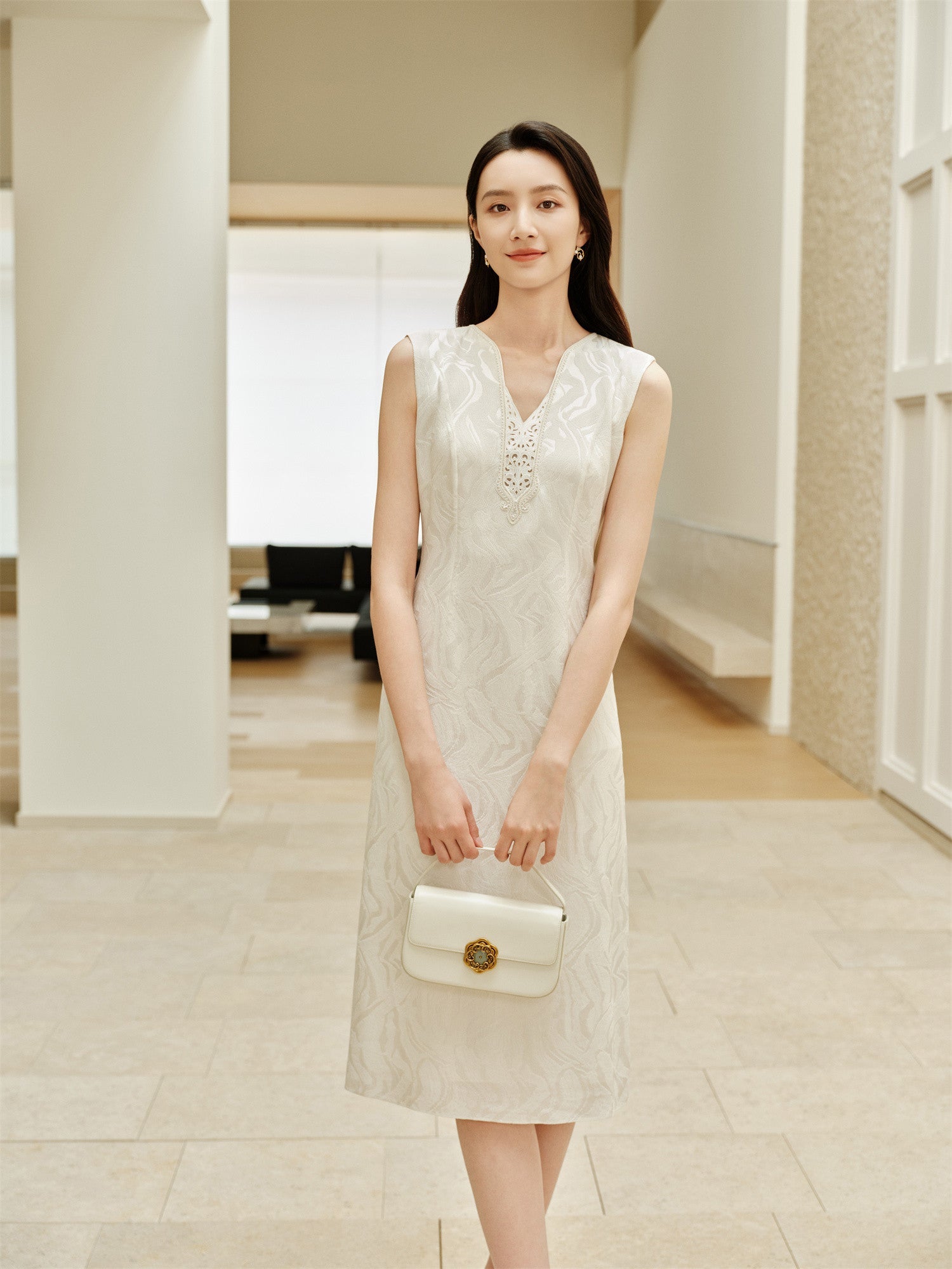 Mulberry Silk Waist-Fitted Dress | White