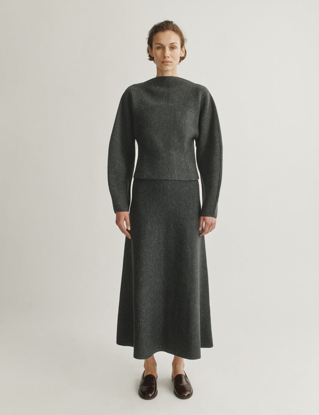 Womens | The Enzo Sweater in Wool-Silk Melange | Anthracite
