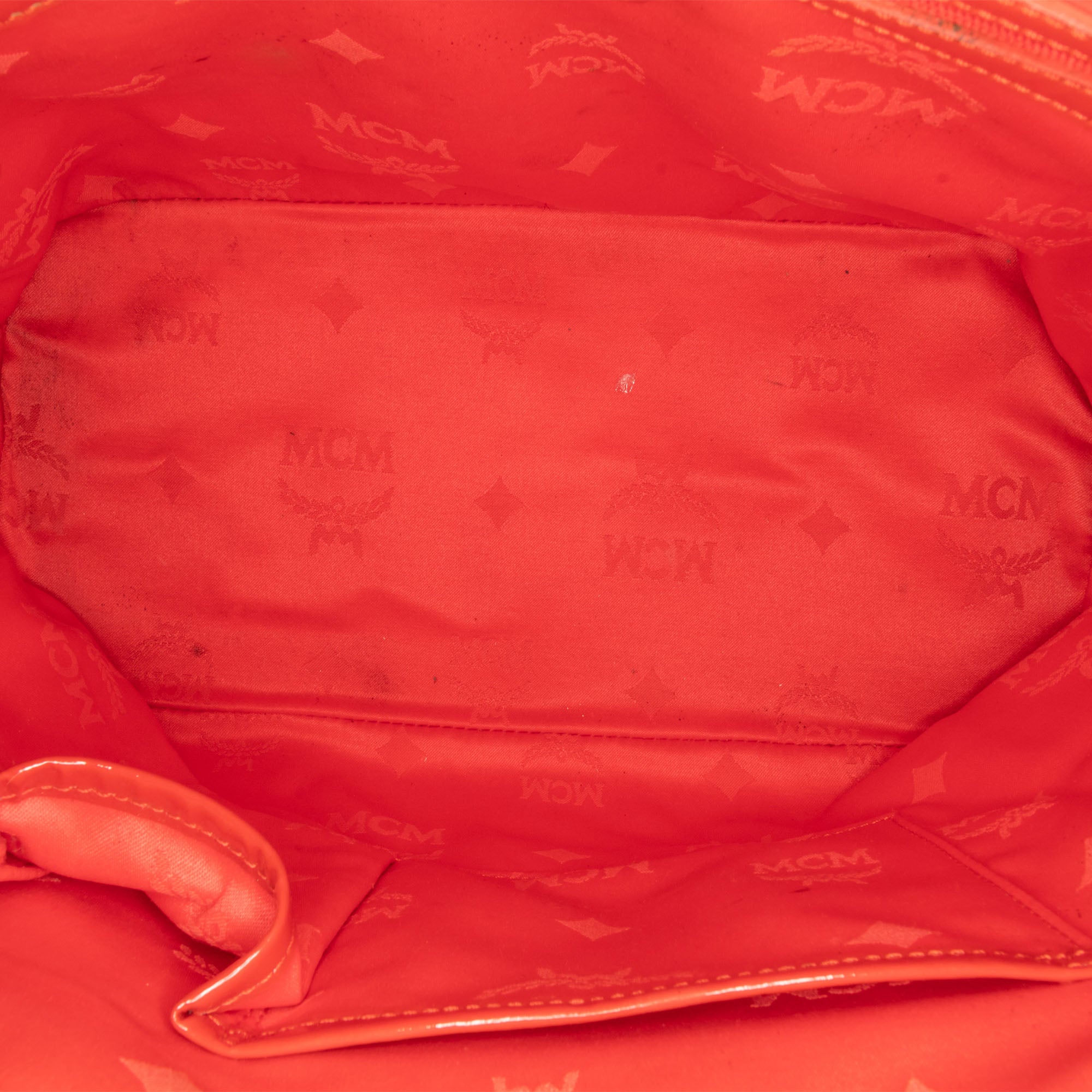 MCM | Pre-Owned Visetos Patent Handbag | Red