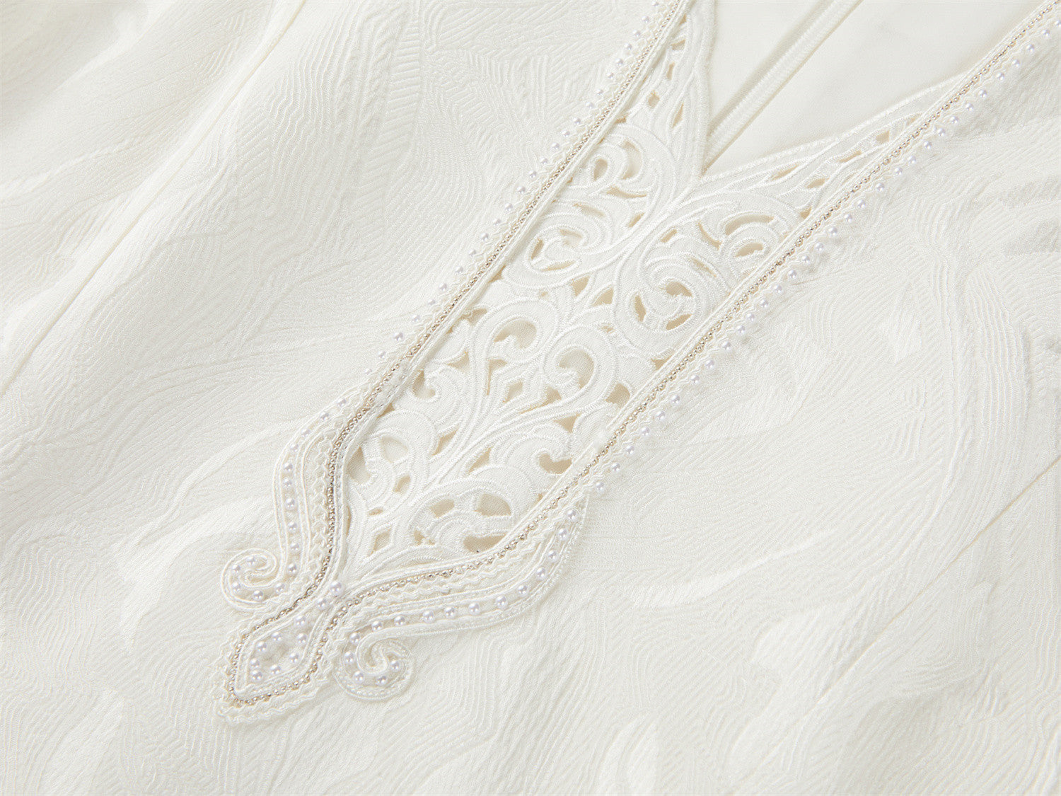 Mulberry Silk Waist-Fitted Dress | White