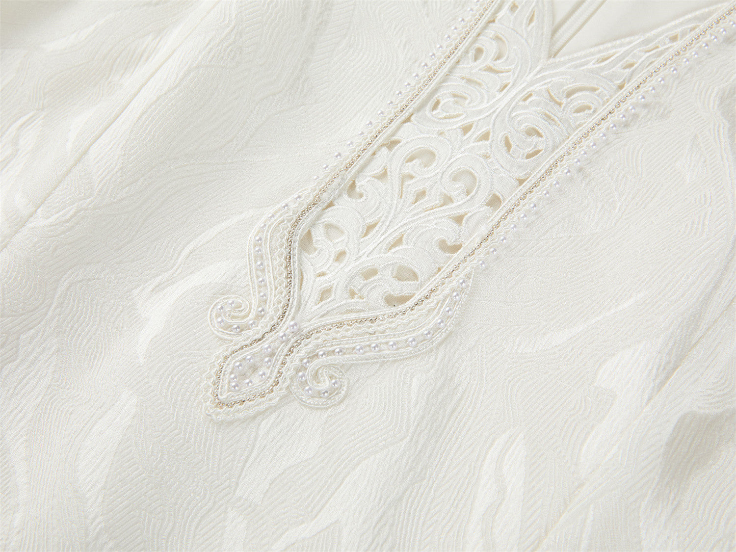 Mulberry Silk Waist-Fitted Dress | White