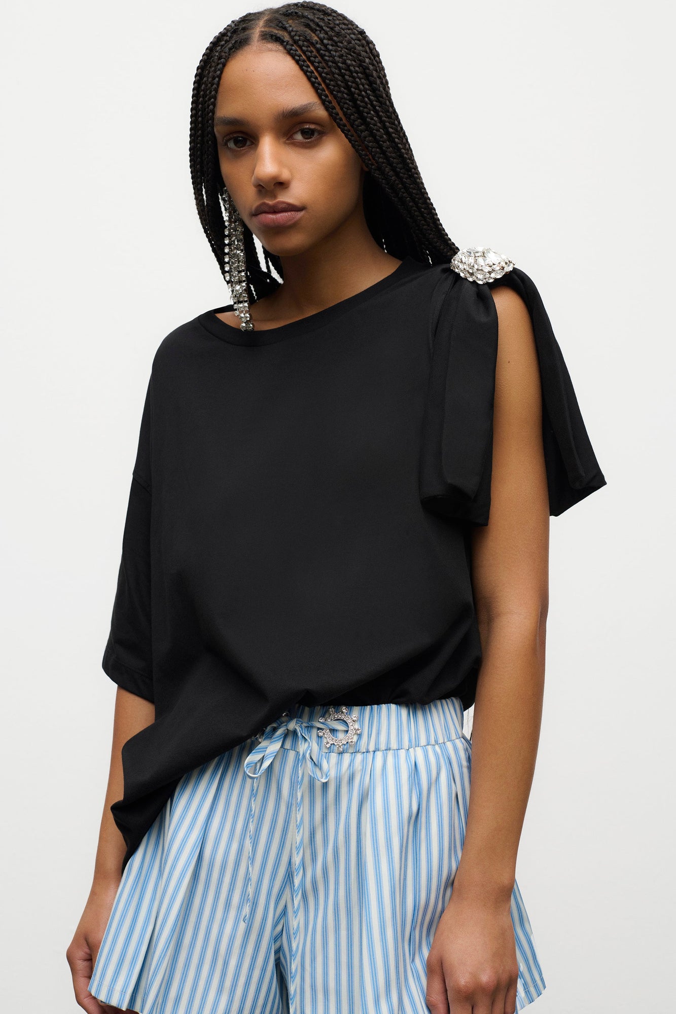 Crystal Grommet Poplin Pleated Short | White/Blue