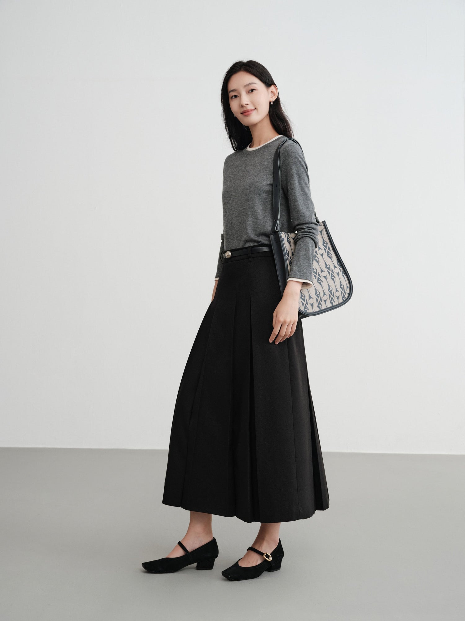 Slub Yarn Round Neck Knit Top | Grey