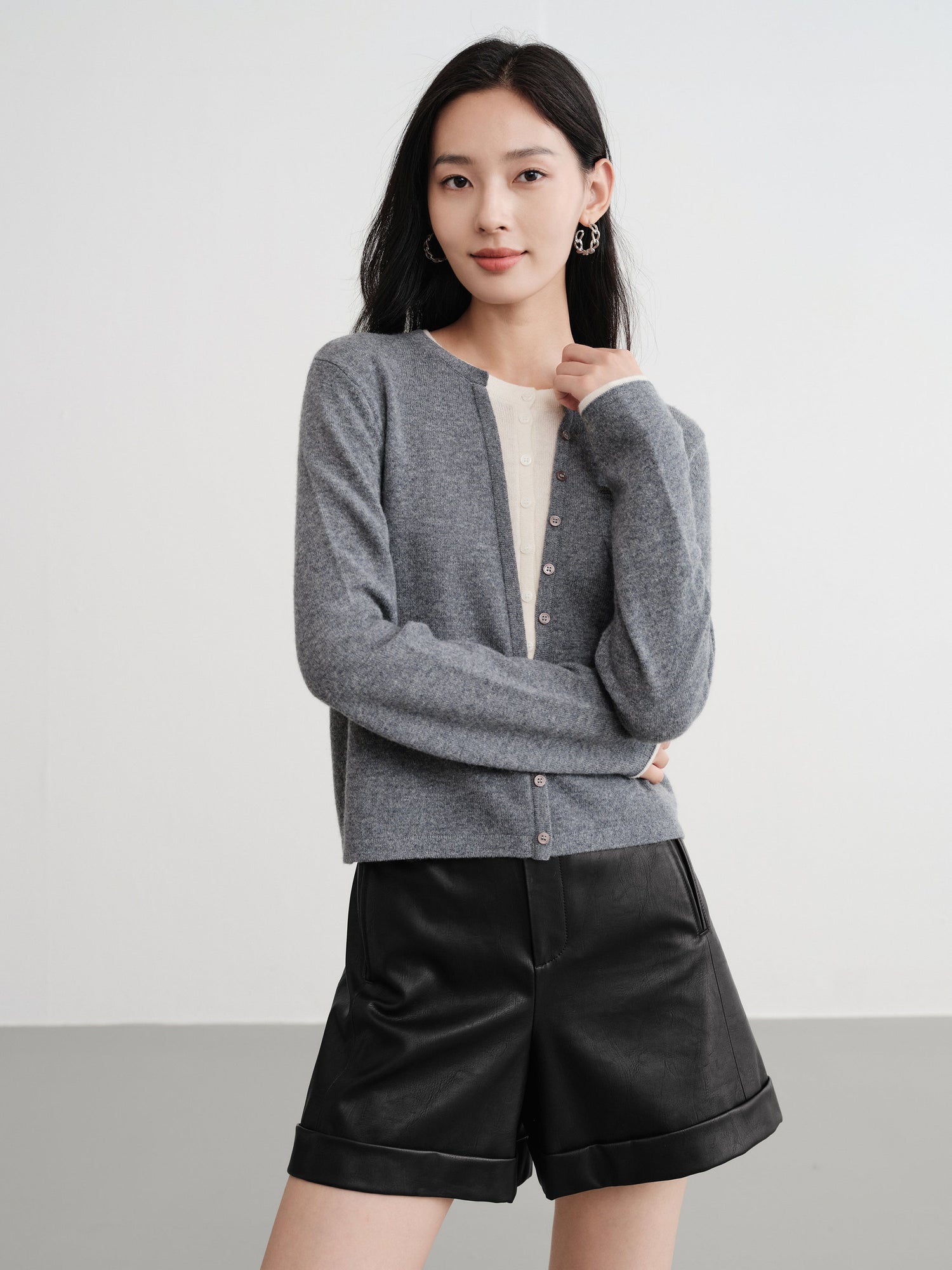 Layered Collar Soft Wool Cashmere Old Money Style Sweater | Grey