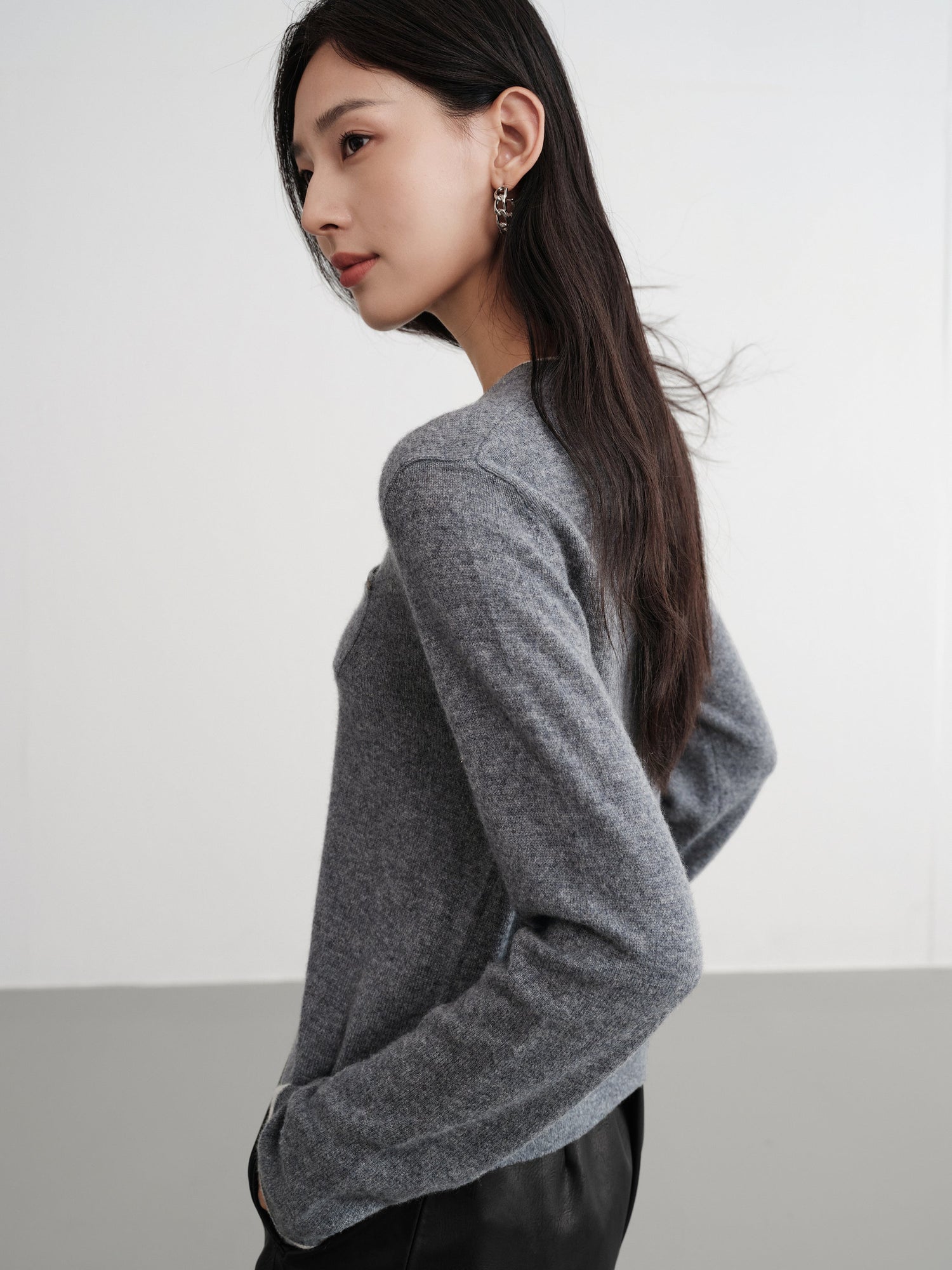 Layered Collar Soft Wool Cashmere Old Money Style Sweater | Grey