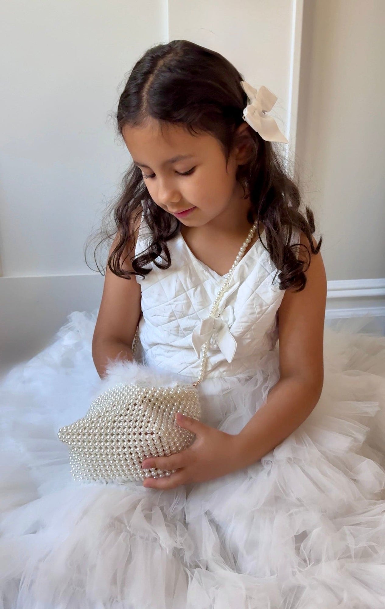 Girl | Pearl Handle Pouch Bag | White