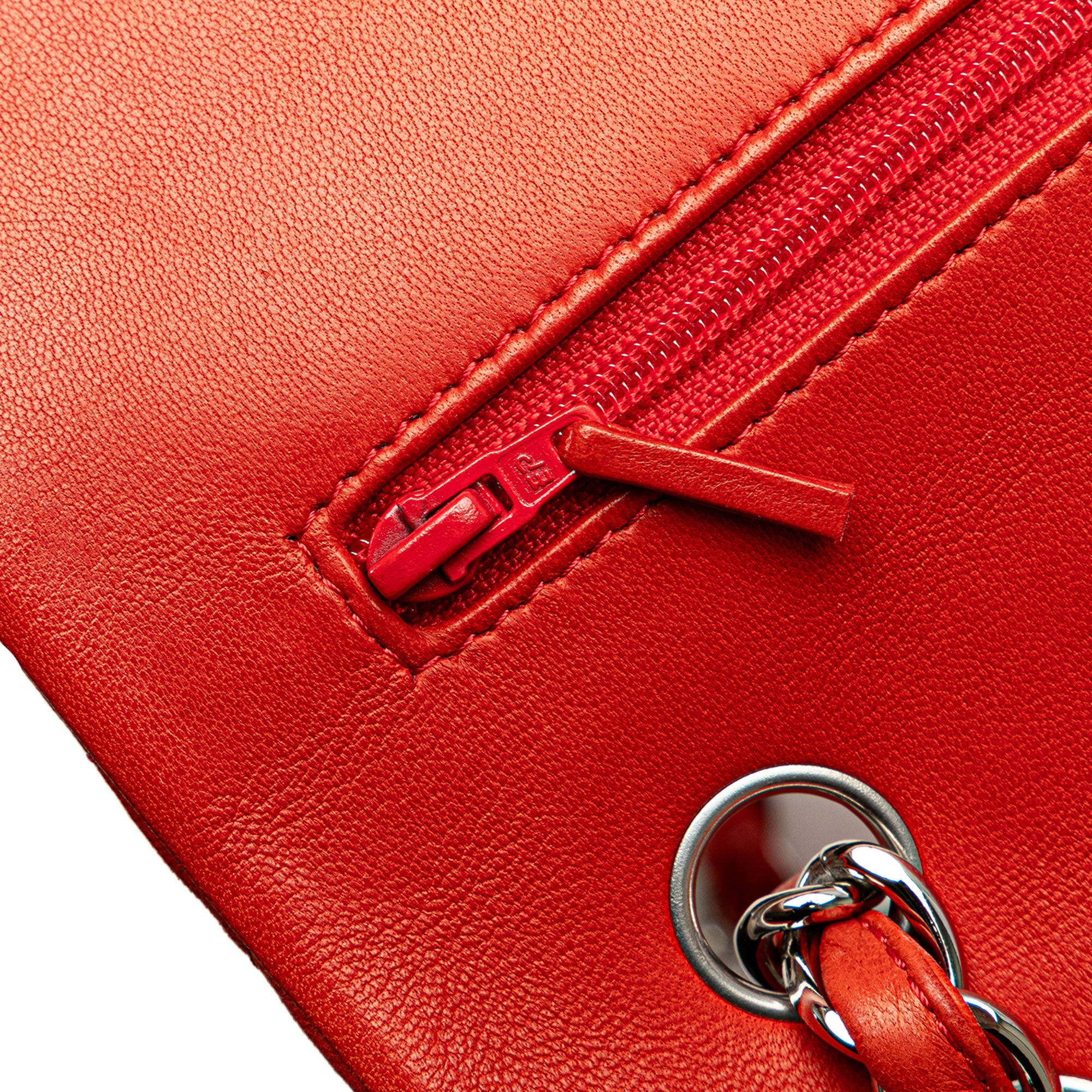 Chanel | Pre-Owned Jumbo Classic Lambskin Double Flap - I | Red