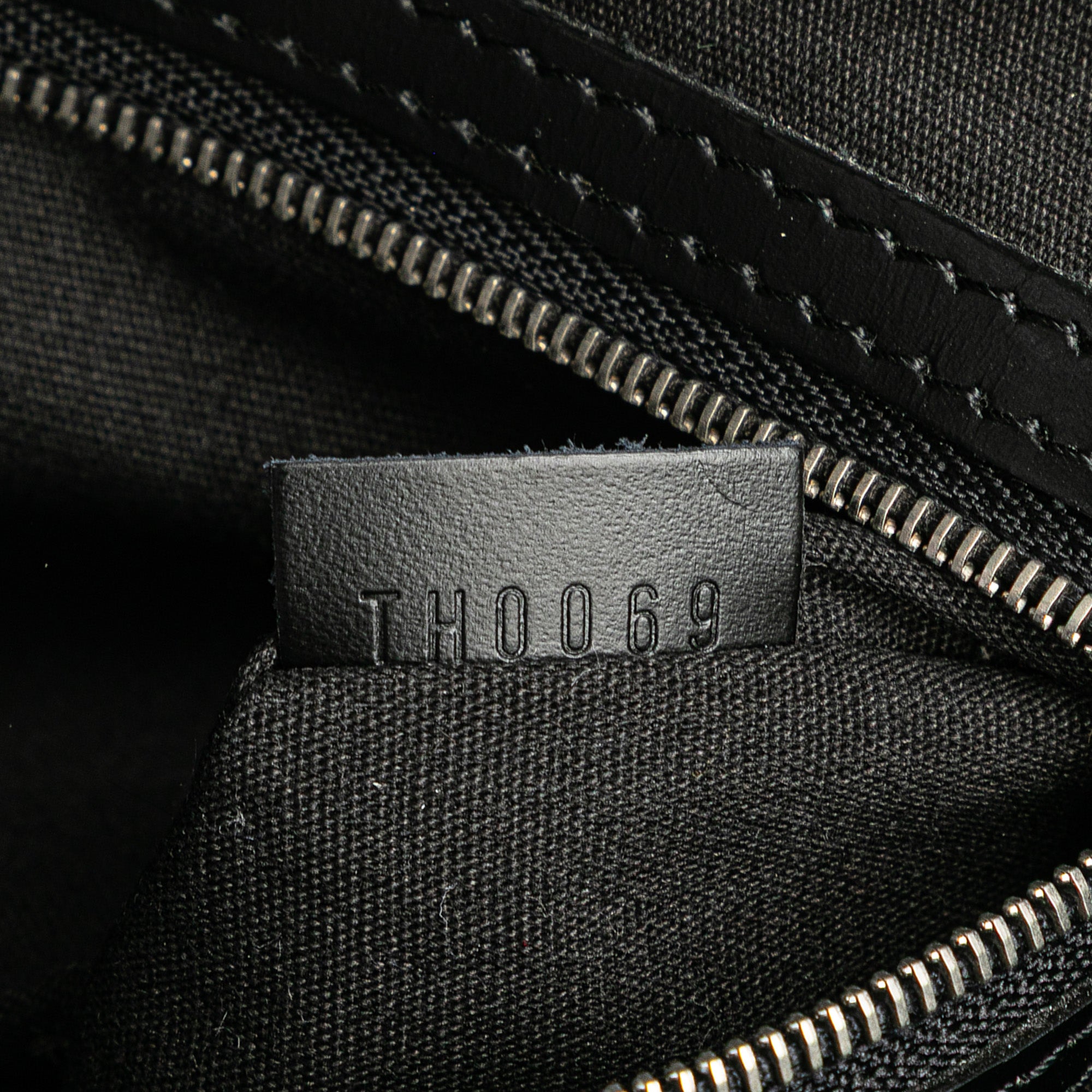 Louis Vuitton | Pre-Owned Epi Musette Bagatelle | Black