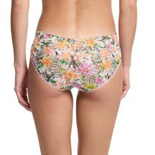 Signature Lace V-Kini | Botany (White)