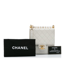 Chanel | Pre-Owned Mini Chic Pearls Crossbody | White
