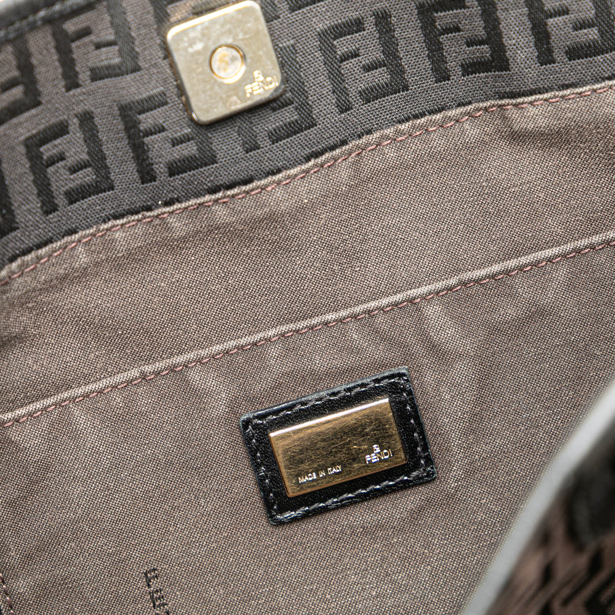 Fendi | Pre-Owned Zucchino Canvas Chef Front Pocket Shopping Tote | Brown/Dark Brown