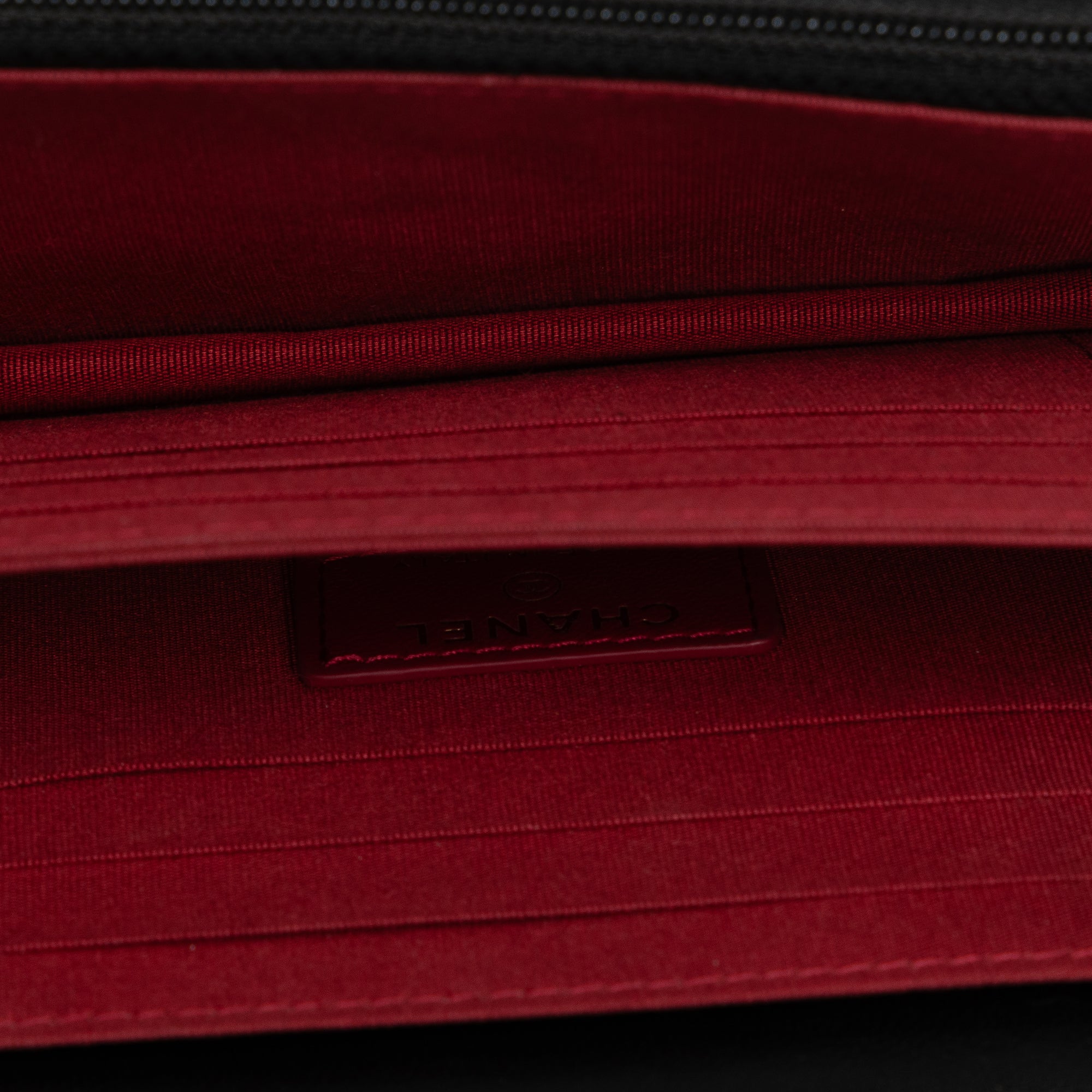 Chanel | Pre-Owned Lambskin Romance Wallet On Chain | Black