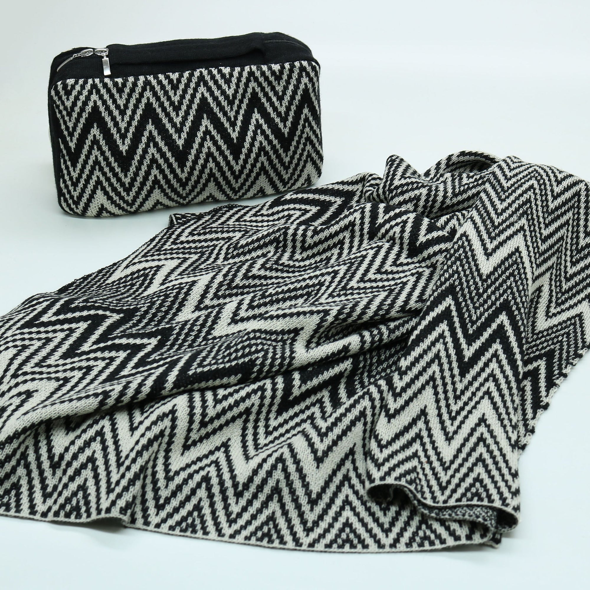 Chevron Travel Set | Black/White