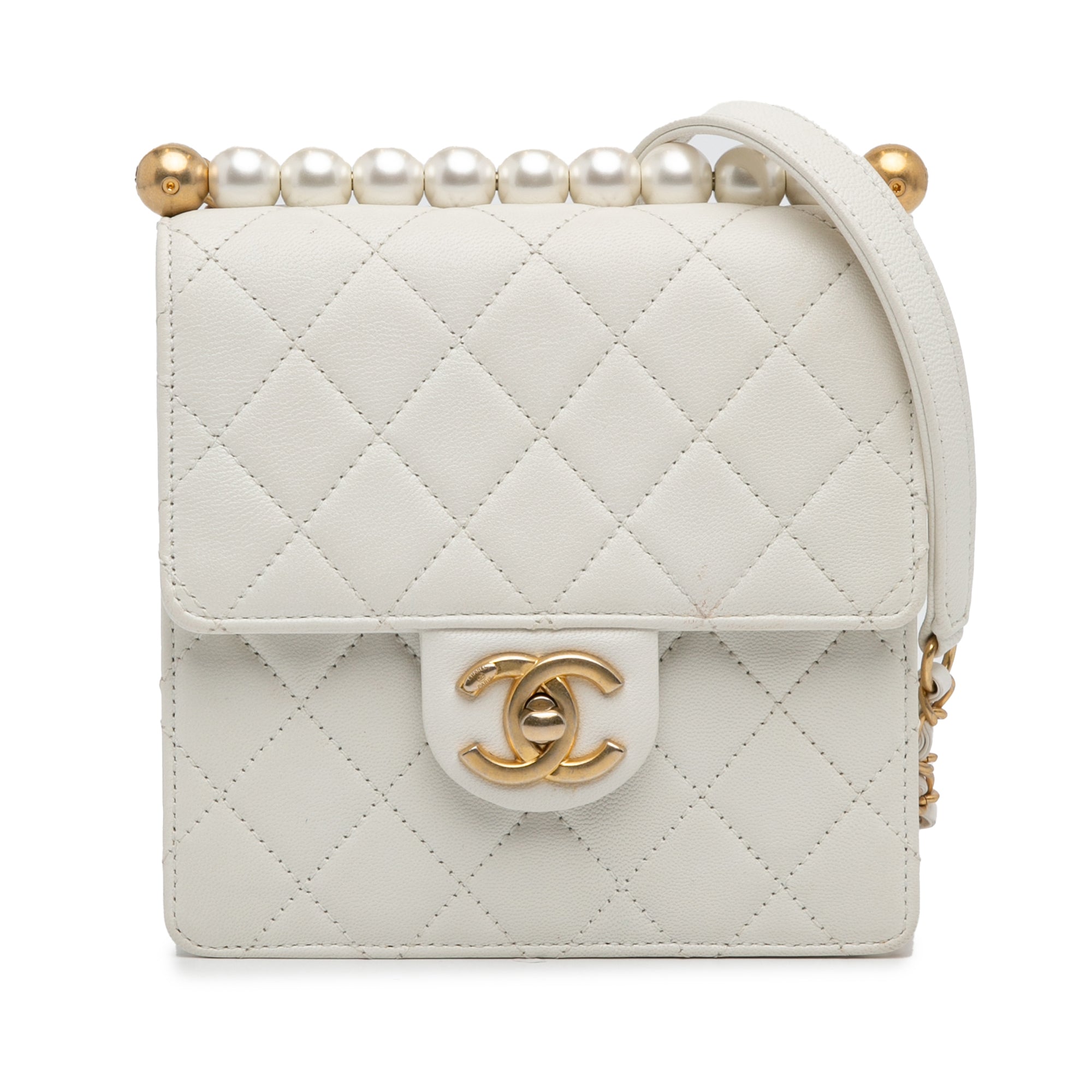 Chanel | Pre-Owned Small Lambskin Chic Pearls Flap | White/Off White