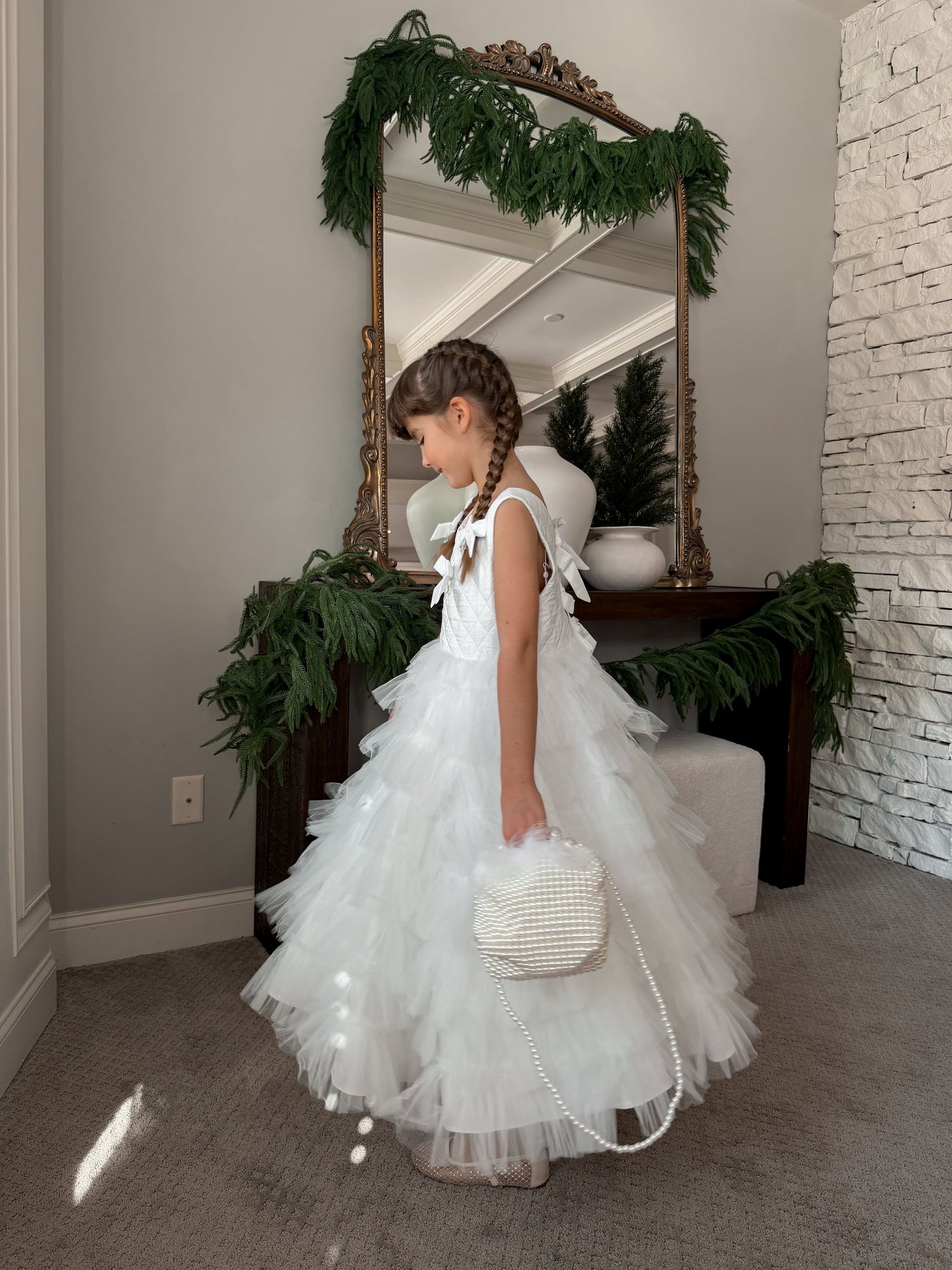 Girl | Pearl Handle Pouch Bag | White