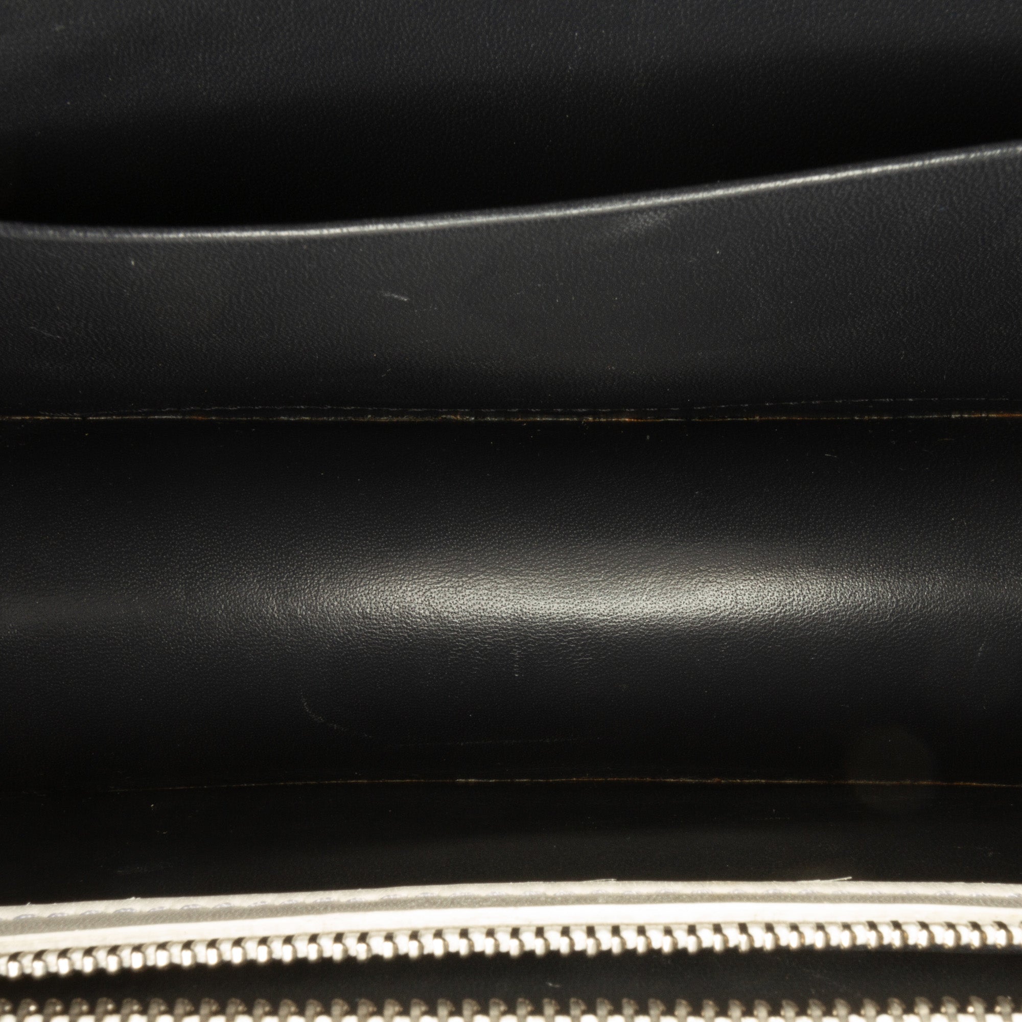 Dior | Pre-Owned Medium Patent Diorama | White