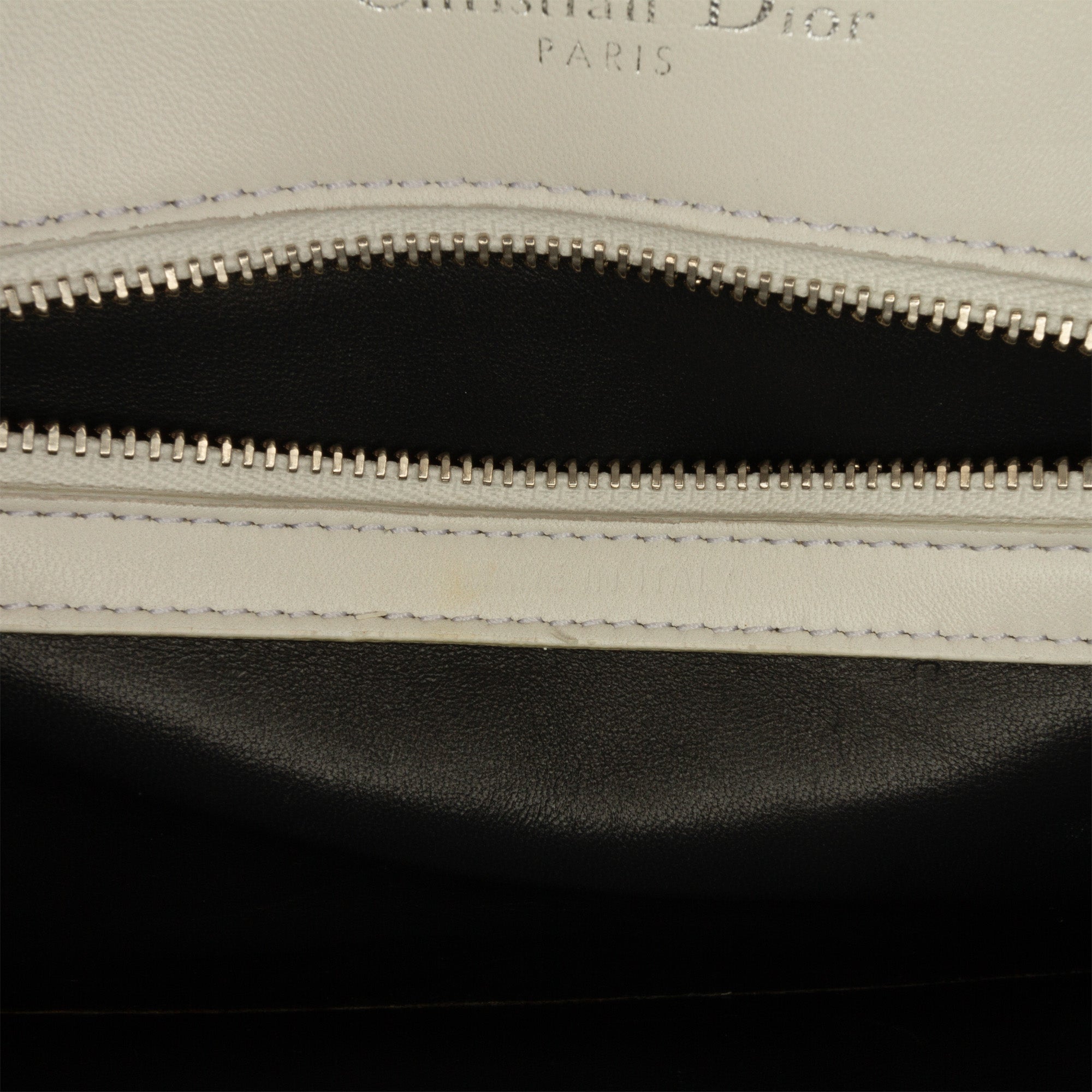 Dior | Pre-Owned Medium Patent Diorama | White