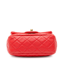 Chanel | Pre-Owned Mini Square Classic Lambskin Pearl Crush Single Flap | Red