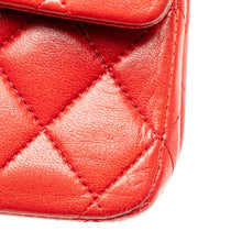 Chanel | Pre-Owned Medium Classic Lambskin Double Flap - I | Red