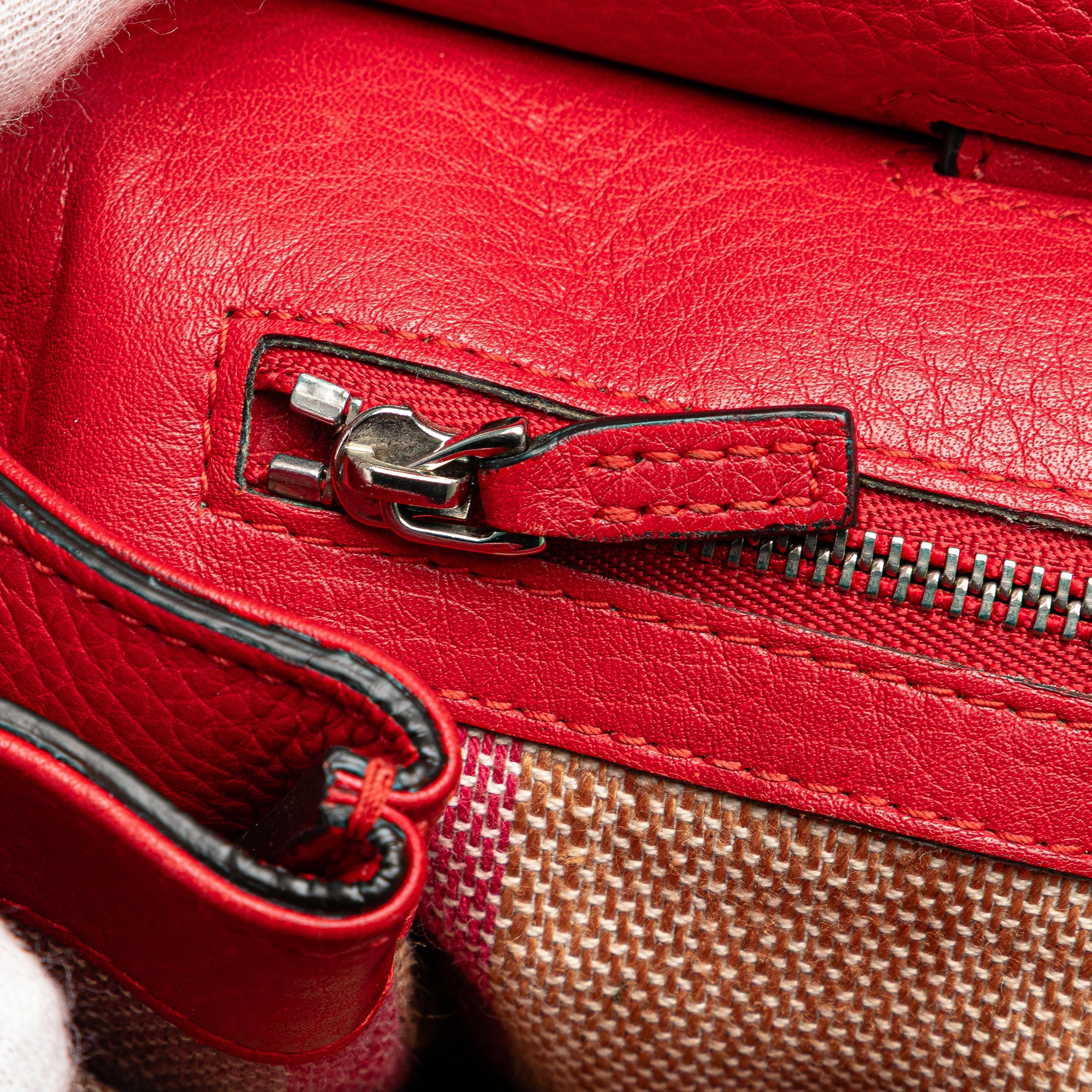 Gucci | Pre-Owned Medium Leather Bamboo Daily Satchel | Red