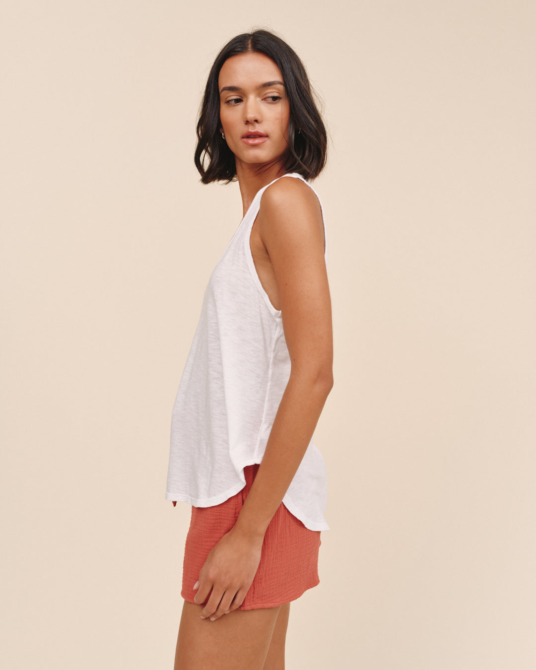Sleeveless Scoop Neck Tank | White