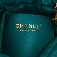 Chanel | Pre-Owned Mini Shiny Calfskin 22 Handbag - II | Green