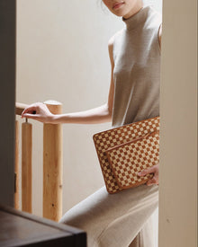 Lia Laptop Case - Check | Caramel/Sienna