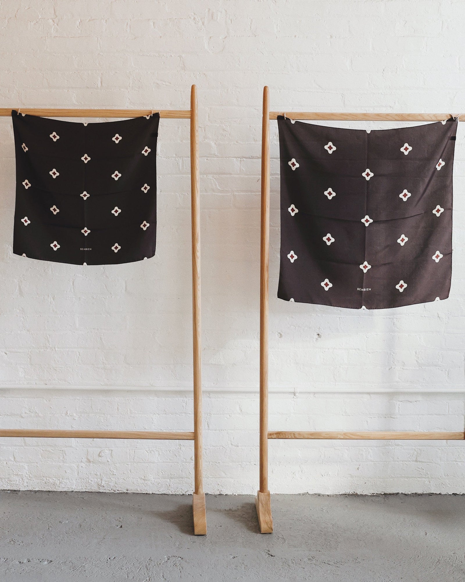 Croix Scarf | Cocoa