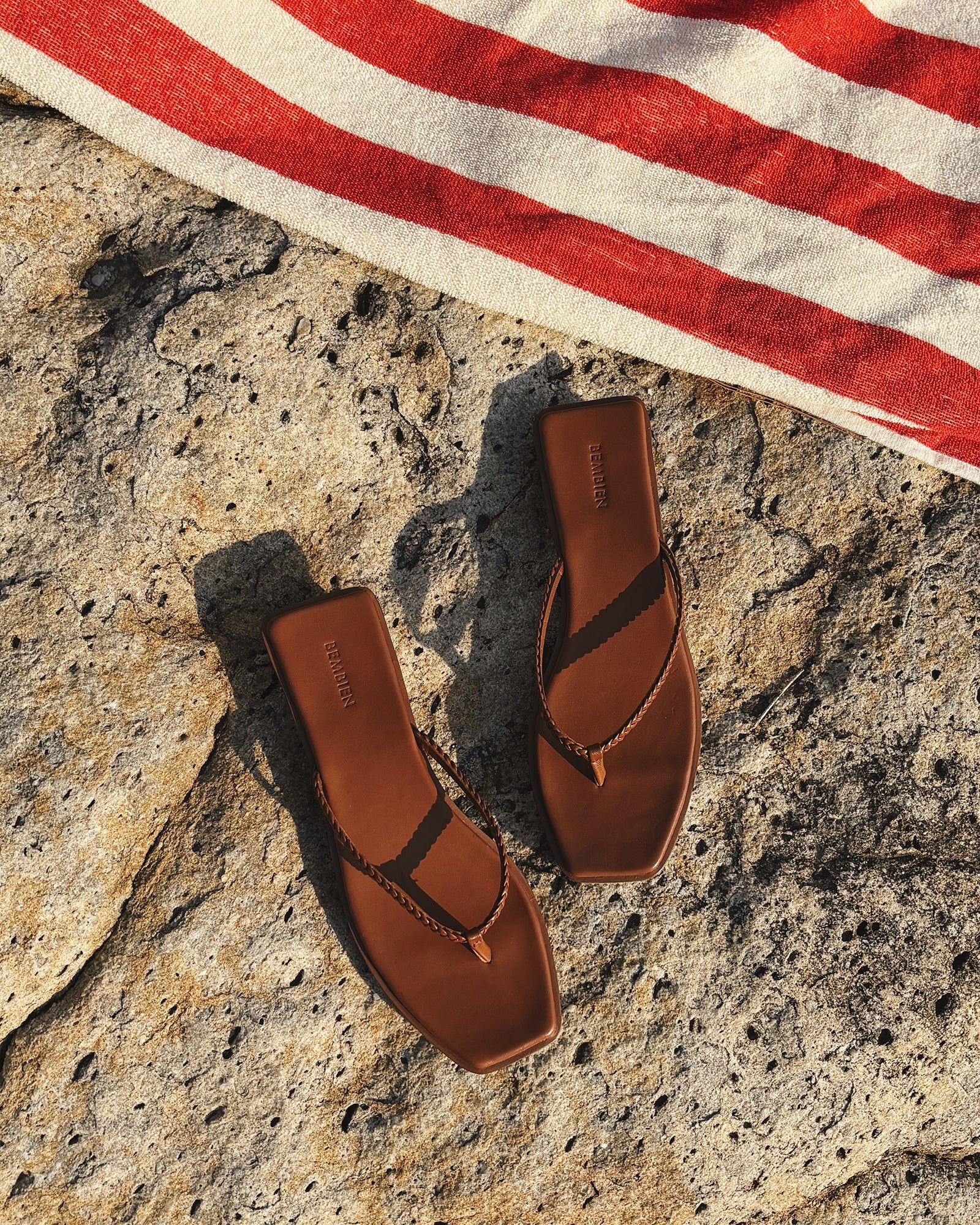 Dai Slide | Sienna