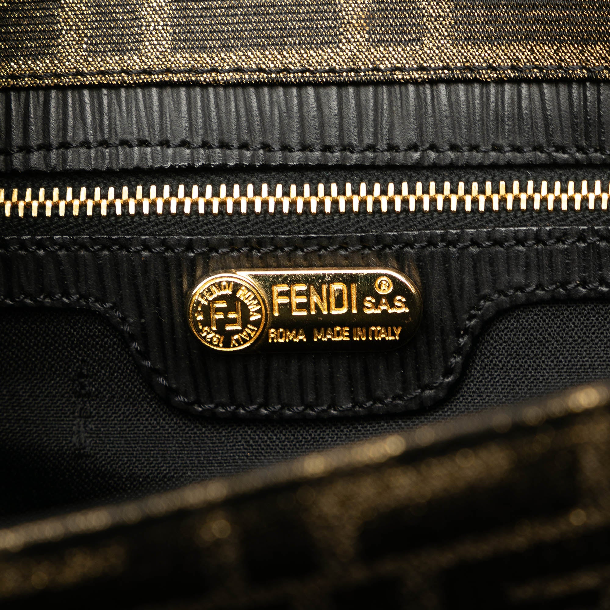 Fendi | Pre-Owned Zucca Canvas Shoulder Bag - V | Brown