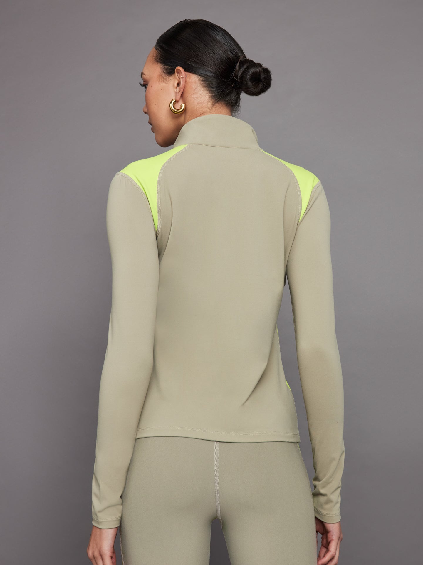 Carbon38 | Colorblock Half Zip Top in Melt | Silversage/Acid Lime