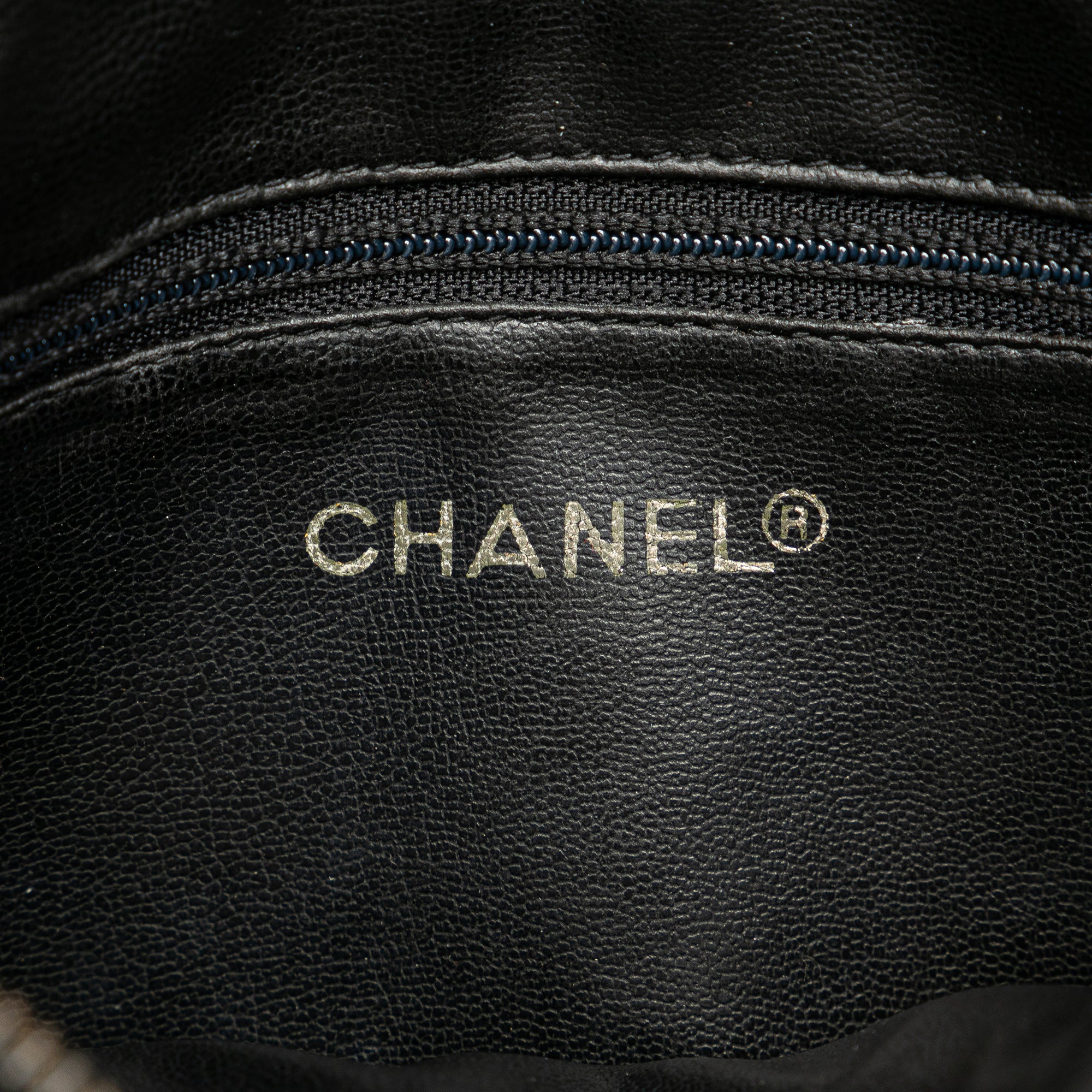Chanel | Pre-Owned Quilted Lambskin Chain Crossbody | Black