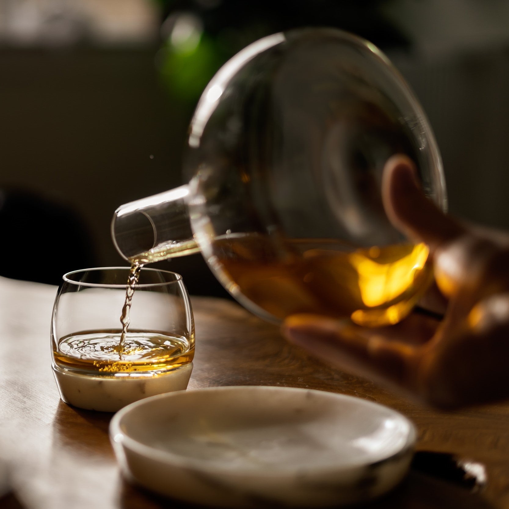 Chill Carafe With Marble Base | Clear Crystal/Marble