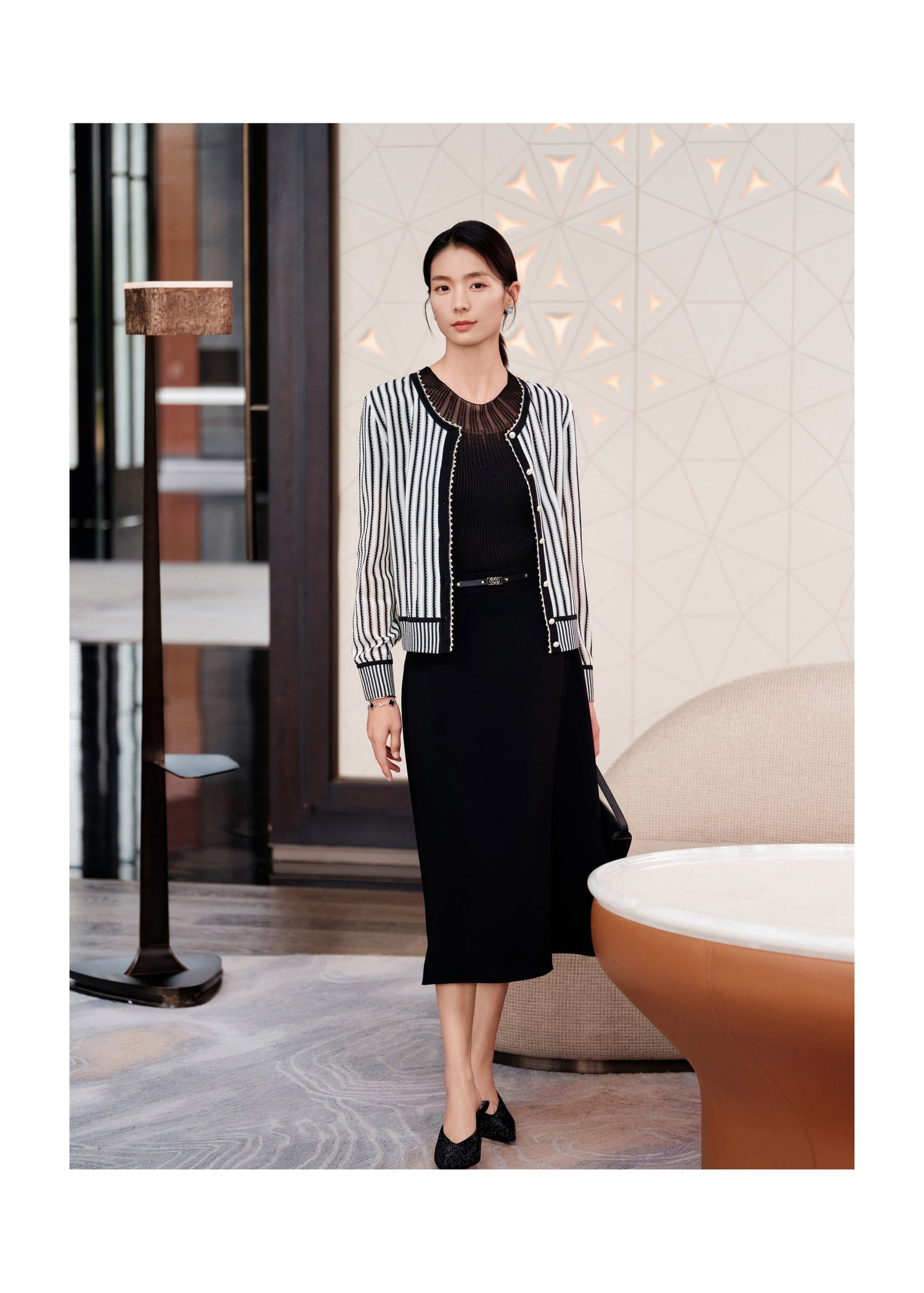 Classic Straight-Cut Mulberry Silk Knit Cardigan | White/Black