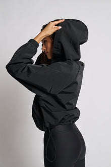 Soul by SoulCycle | Cropped Windbreaker | Black