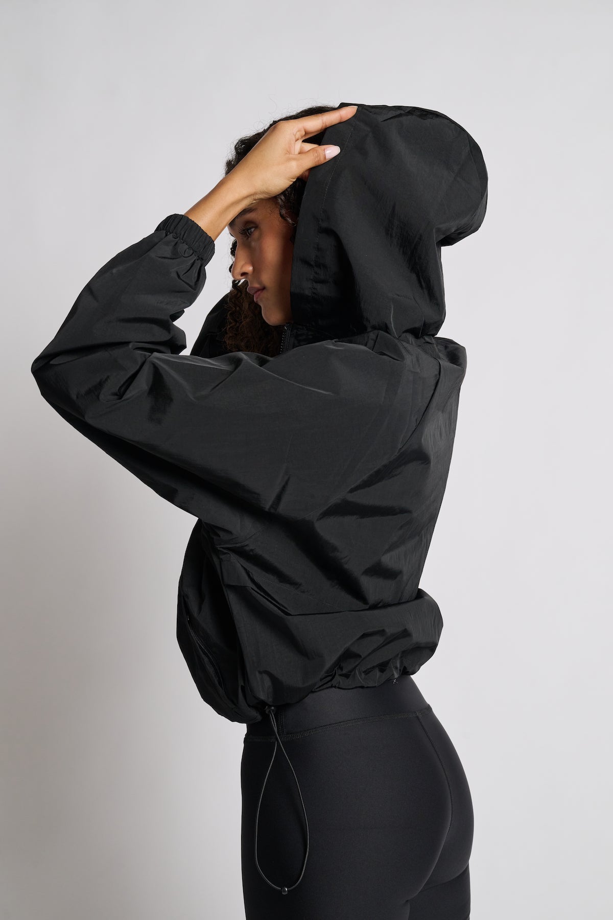 Soul by SoulCycle | Cropped Windbreaker | Black