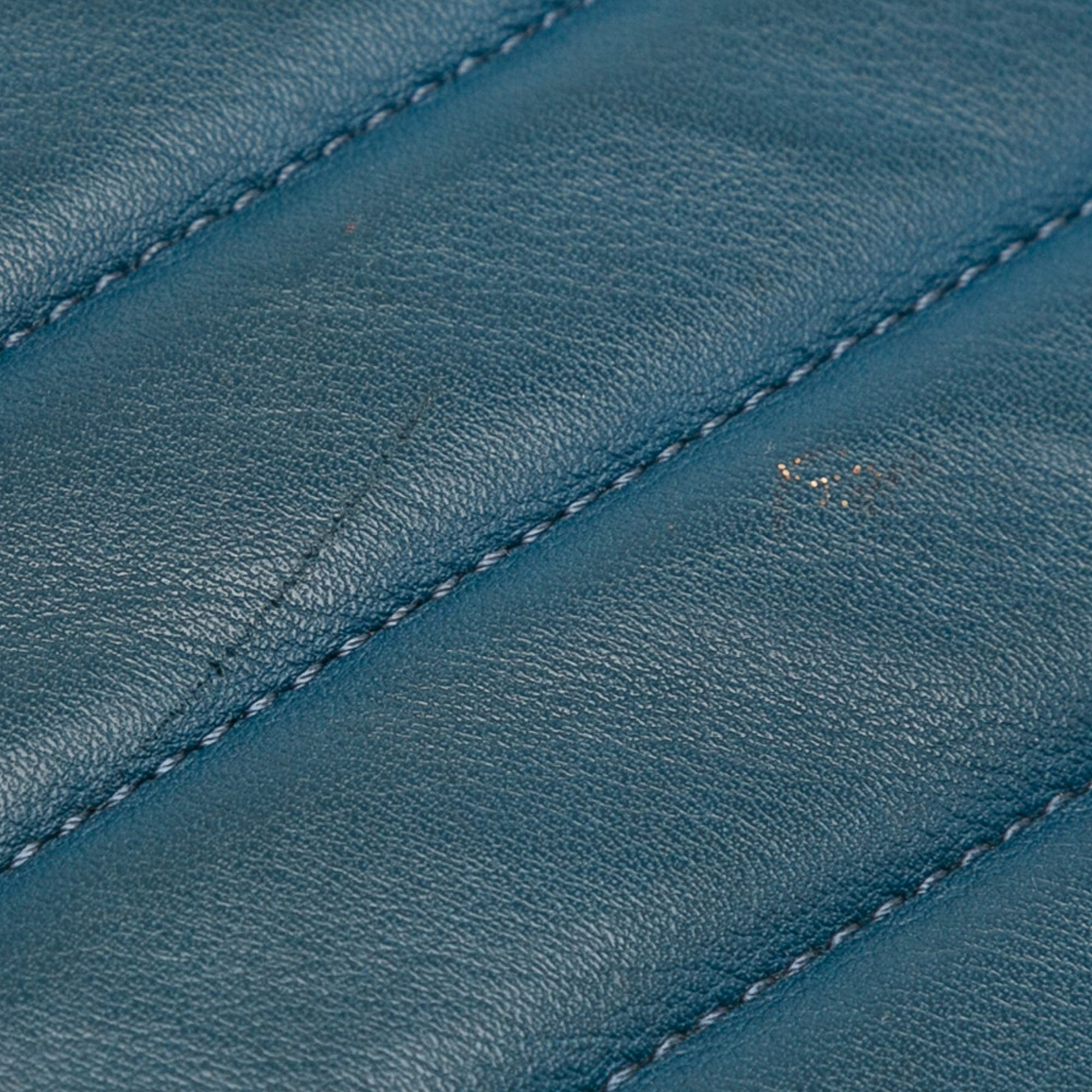 Chanel | Pre-Owned CC Chevron Calfskin Statement Shopping Tote | Blue/Dark BlueBlue/Dark Blue