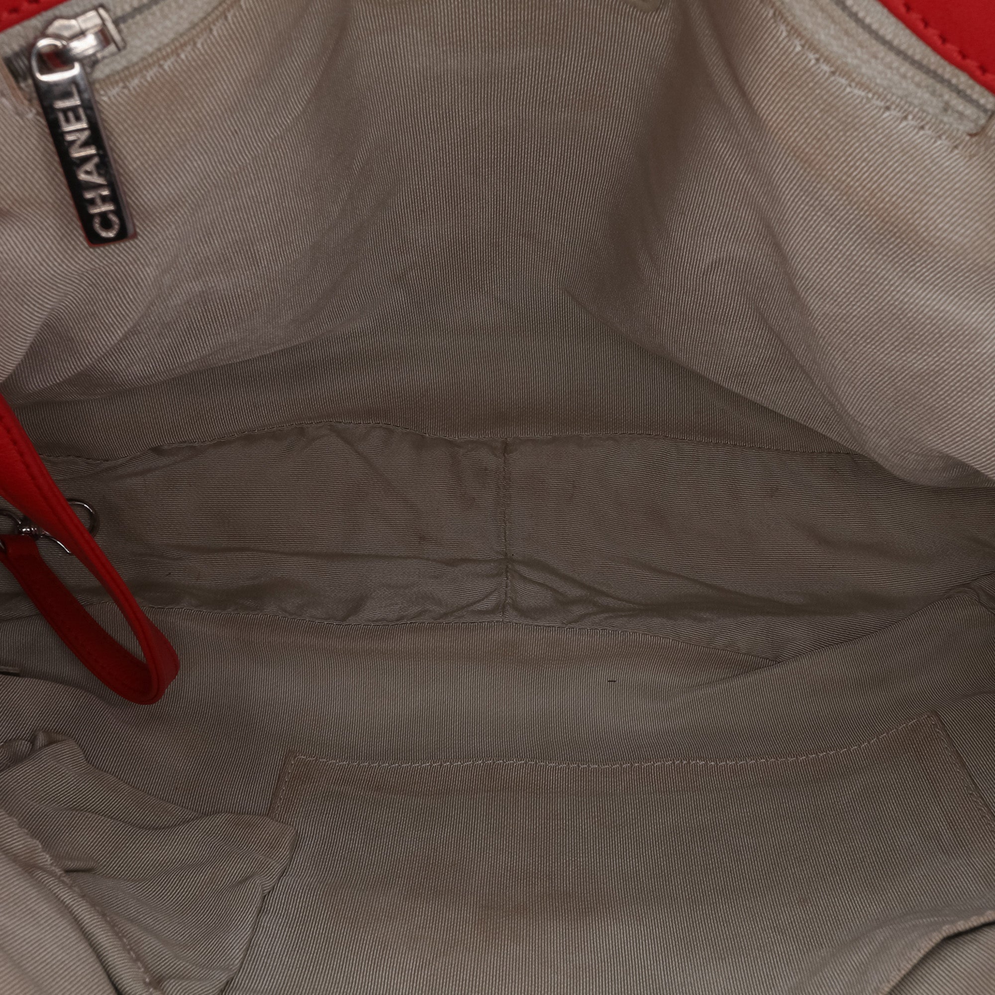 Chanel | Pre-Owned Maxi Washed Lambskin Chain Around Flap | Red