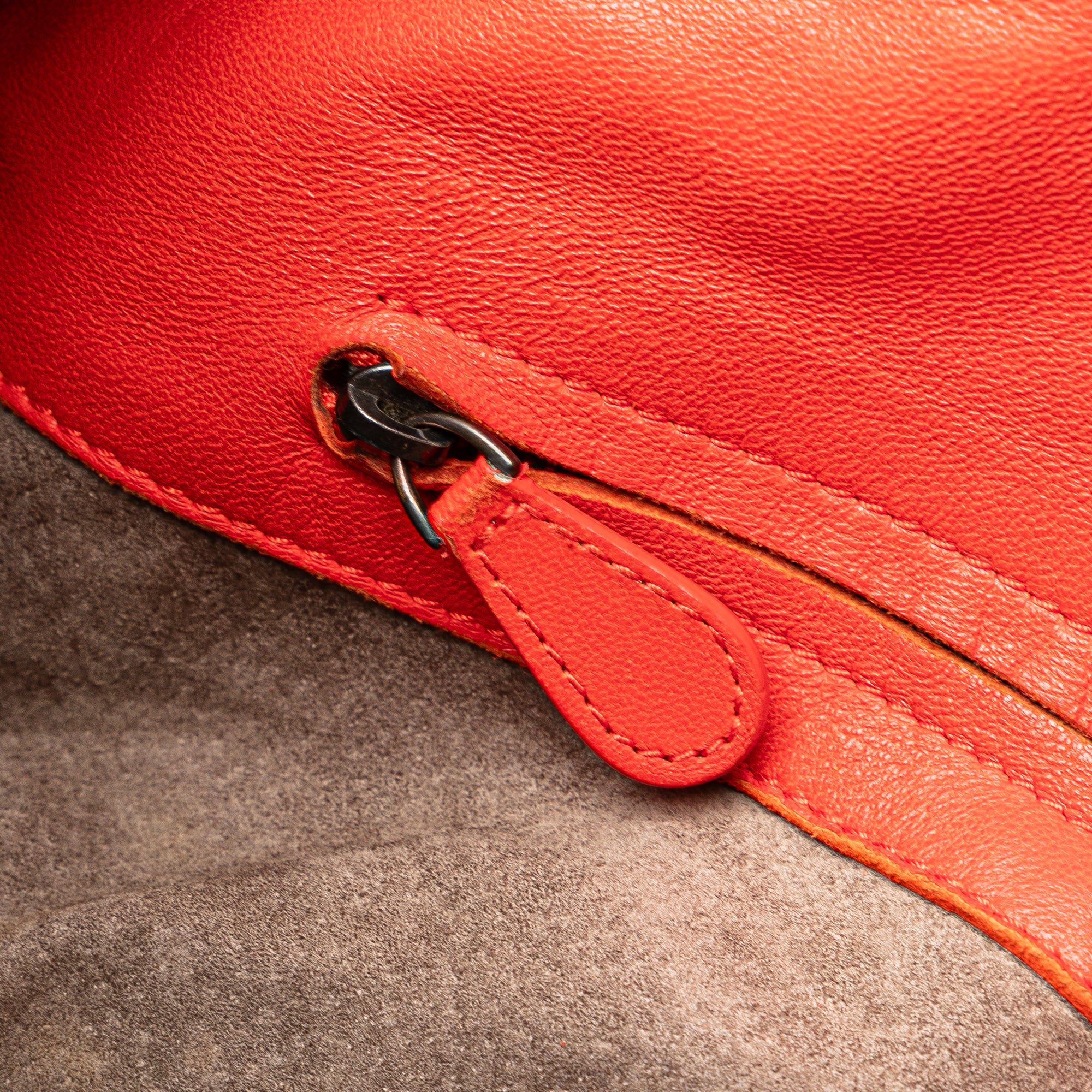 Bottega Veneta | Pre-Owned Nappa Intrecciato Parachute Tote | Red