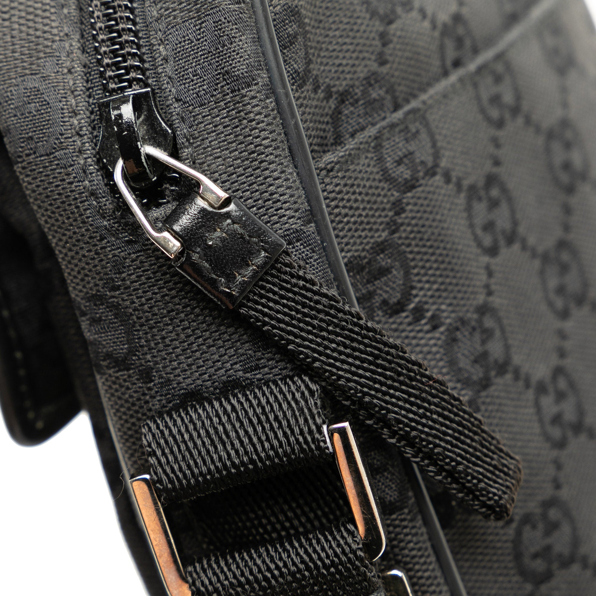 Gucci | Pre-Owned GG Canvas Jackie Crossbody | Black