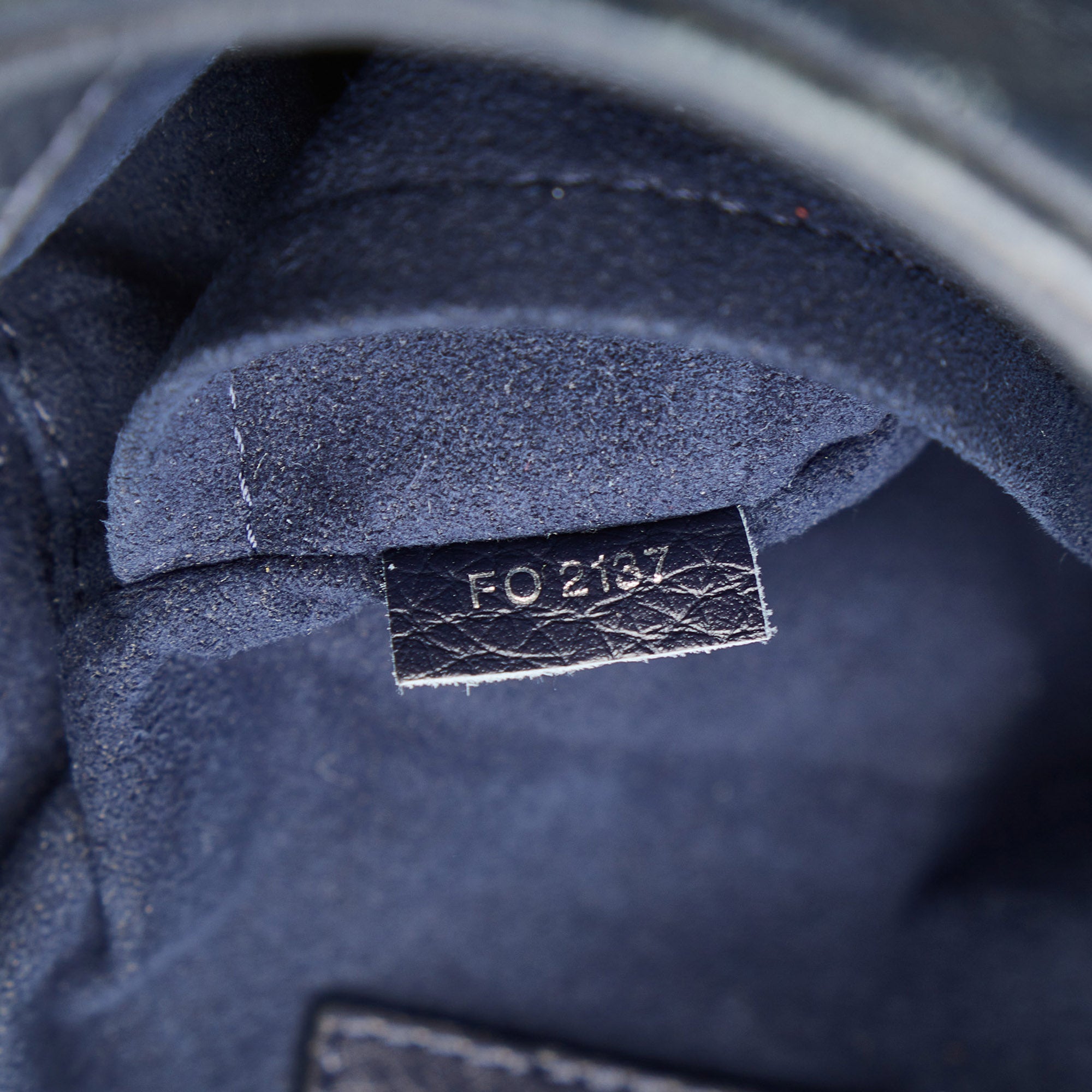 Louis Vuitton | Pre-Owned Taurillon Danube LV Circle PM | Blue/Dark Blue