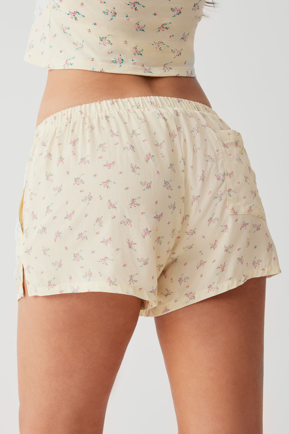 Farmhouse floral mini short buttercup bouquet