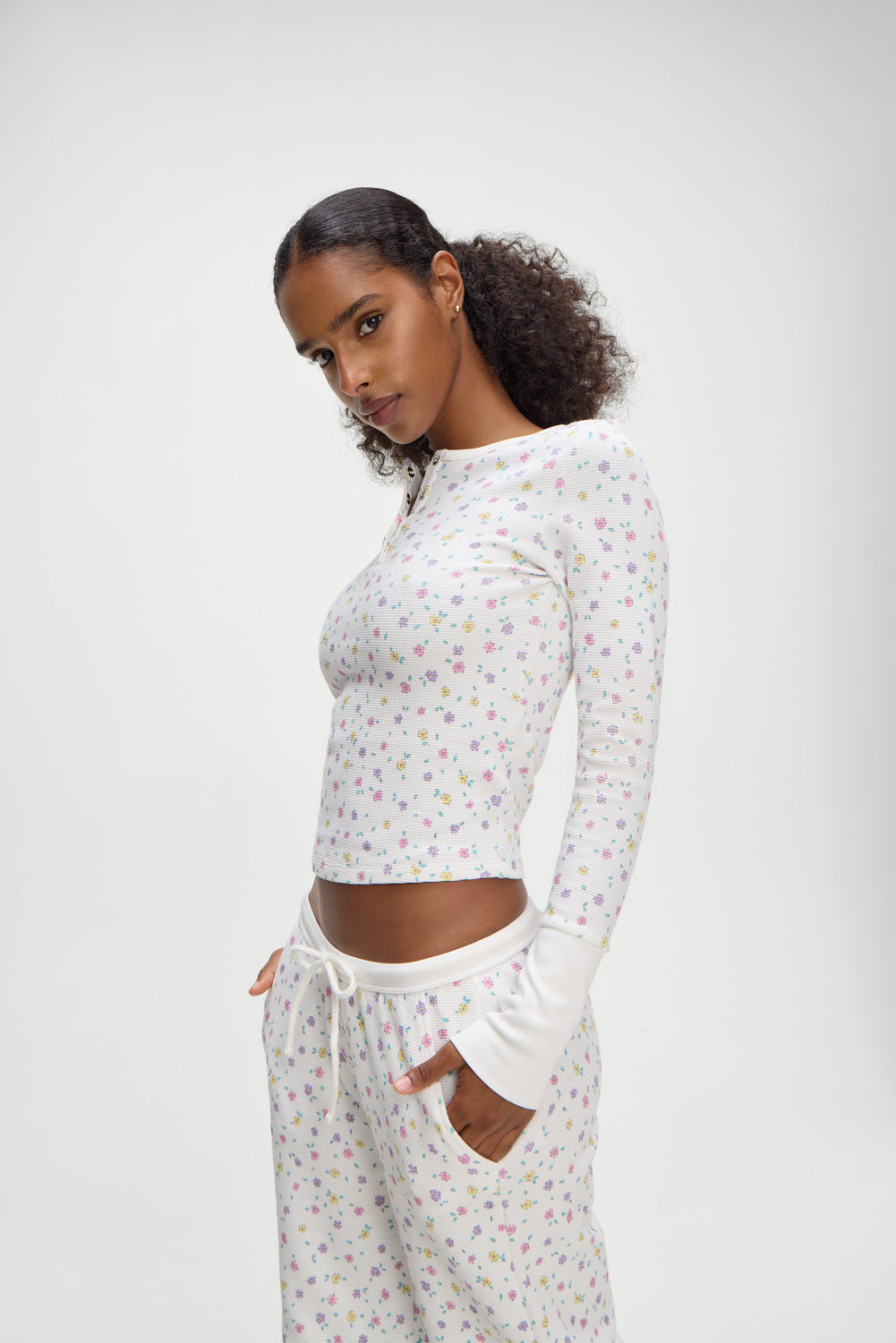 Cabin Thermal Pajama Pants in White Floral Picnic Blanket